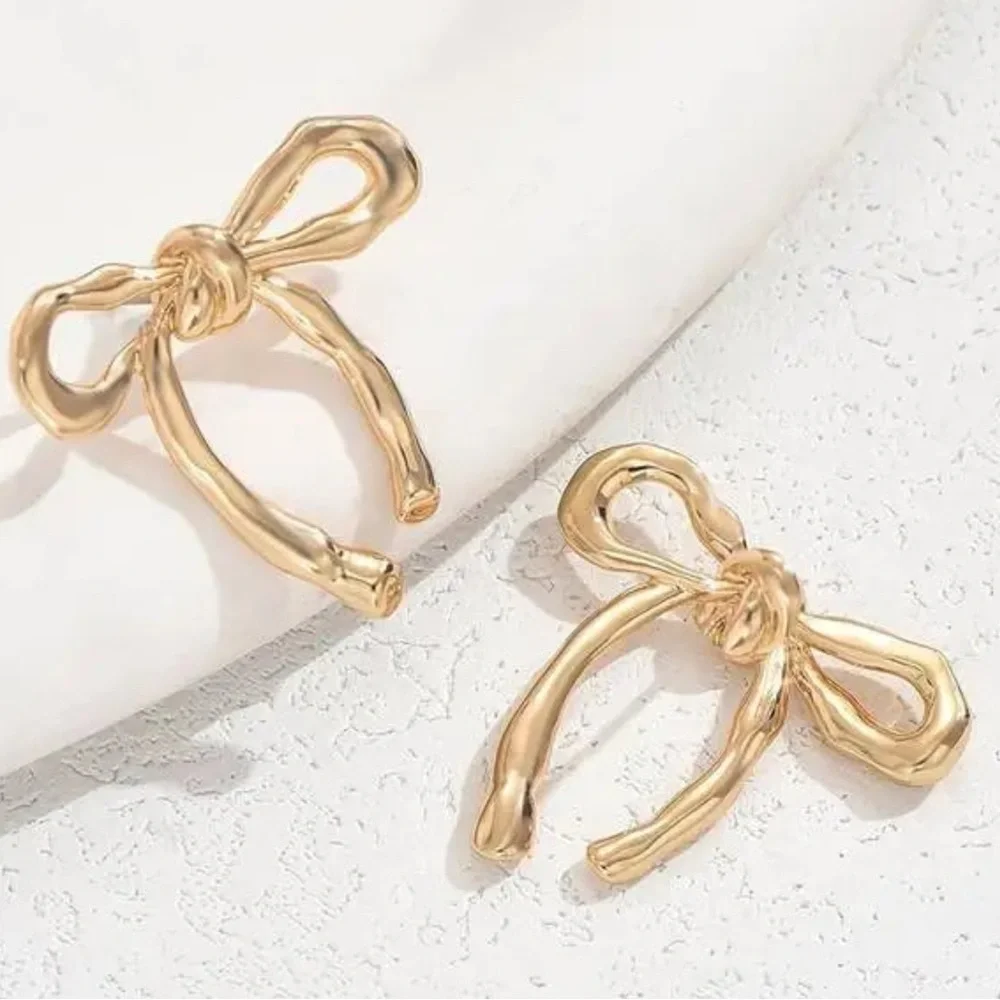 ✨NEW Elegant Gold tone Bow Hypoallergenic Earrings